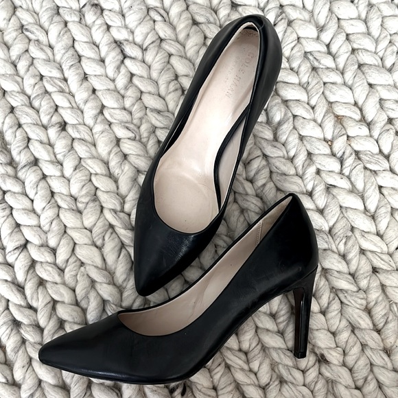 Classic Cole Haan Black Leather Pumps - Picture 1 of 6